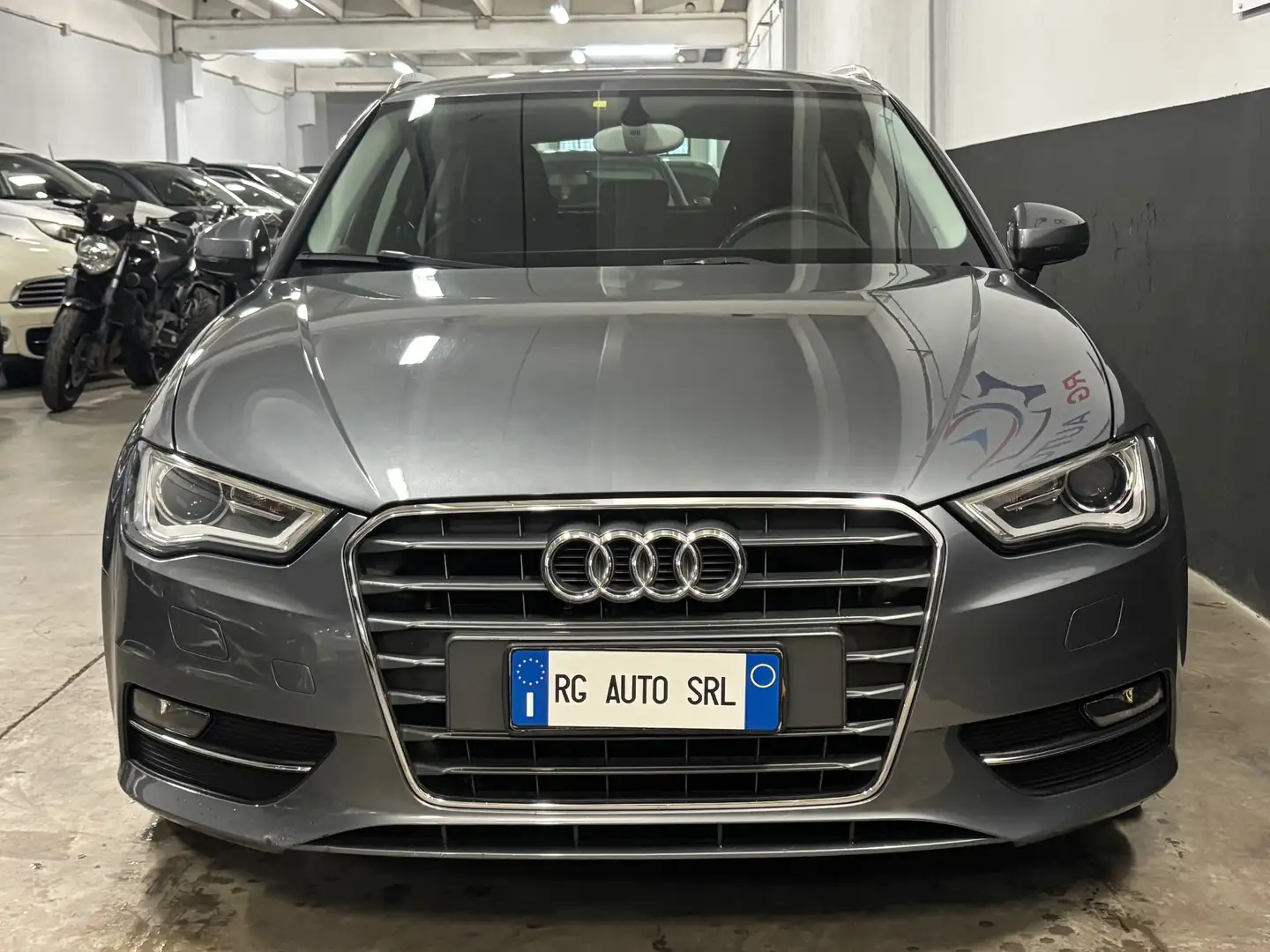 Audi A3 1.4 tosi automatico Grigio - 2