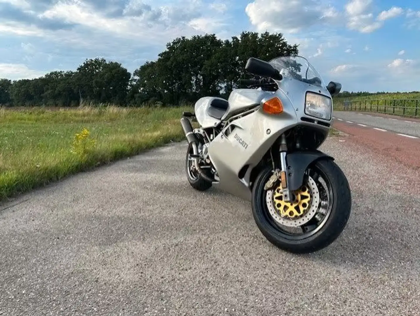 Ducati 900 SS Zilver - 2