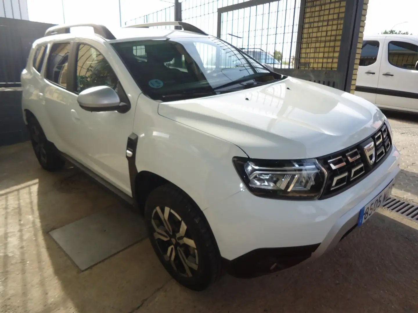 Dacia Duster 1.5 Blue dCi Prestige 4x4 85kW Blanc - 2