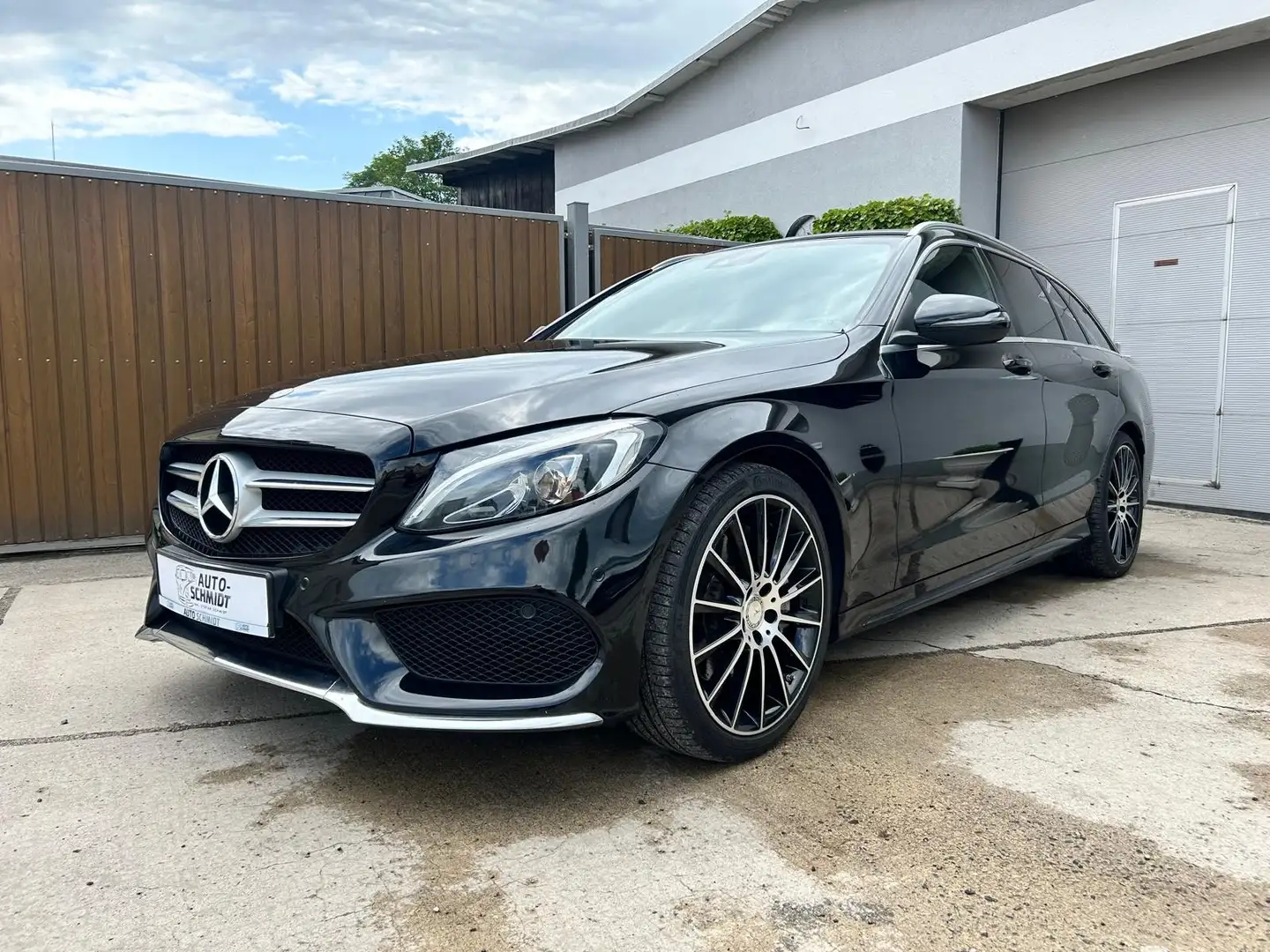 Mercedes-Benz C 250 AMG-Line Schwarz - 1