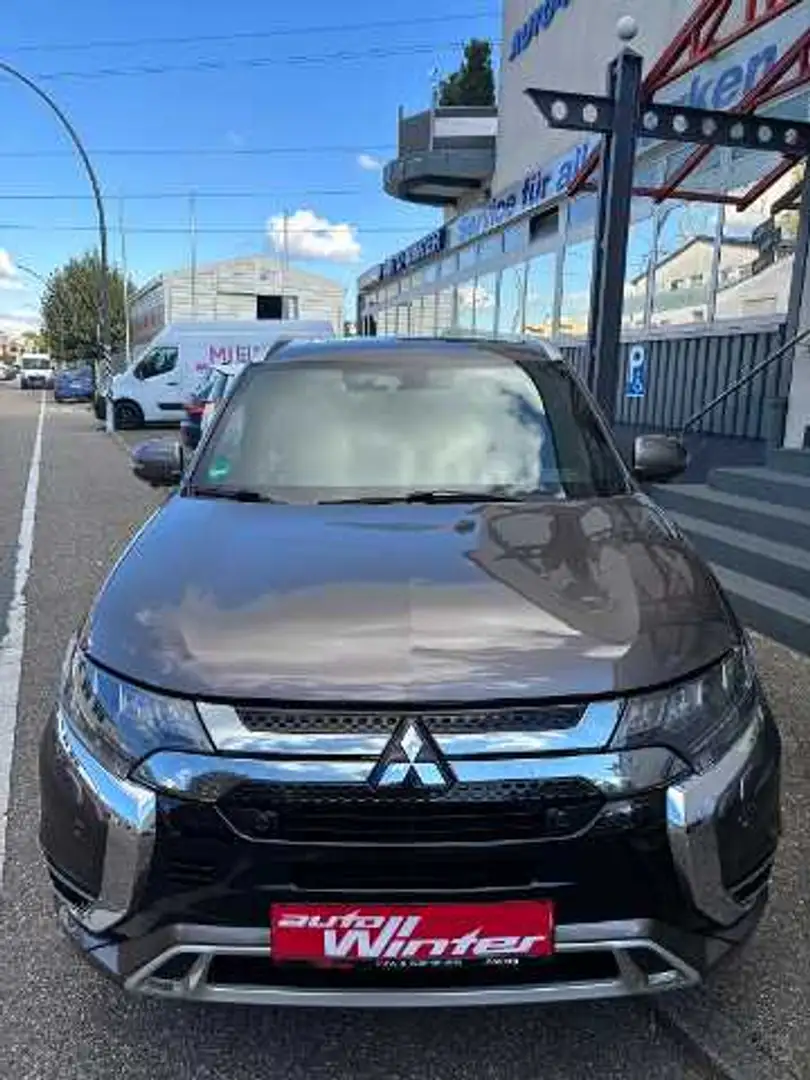 Mitsubishi Outlander Outlander Plug-in Hybrid TOP 4WD TOP-ZUSTAND! Braun - 2