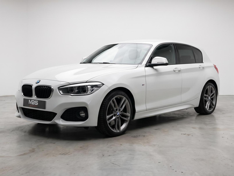 BMW 118 * PACK M * XENON* 5 PORTES* ALCANTARA* NAVI*