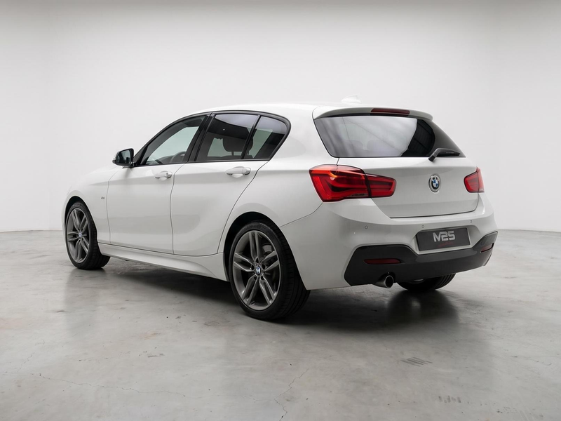BMW 118 * PACK M * XENON* 5 PORTES* ALCANTARA* NAVI* — photo 5