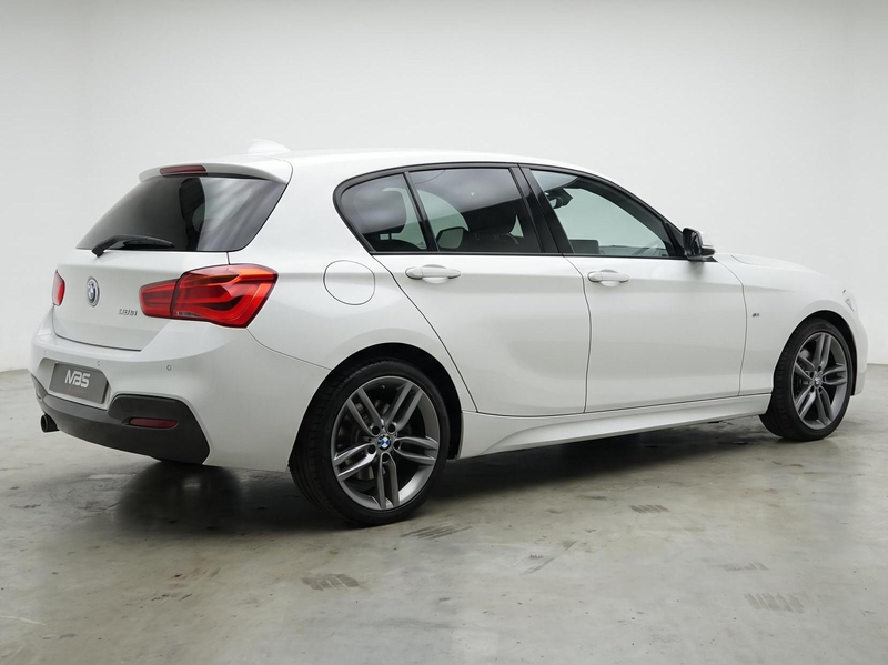 BMW 118 * PACK M * XENON* 5 PORTES* ALCANTARA* NAVI* — photo 3