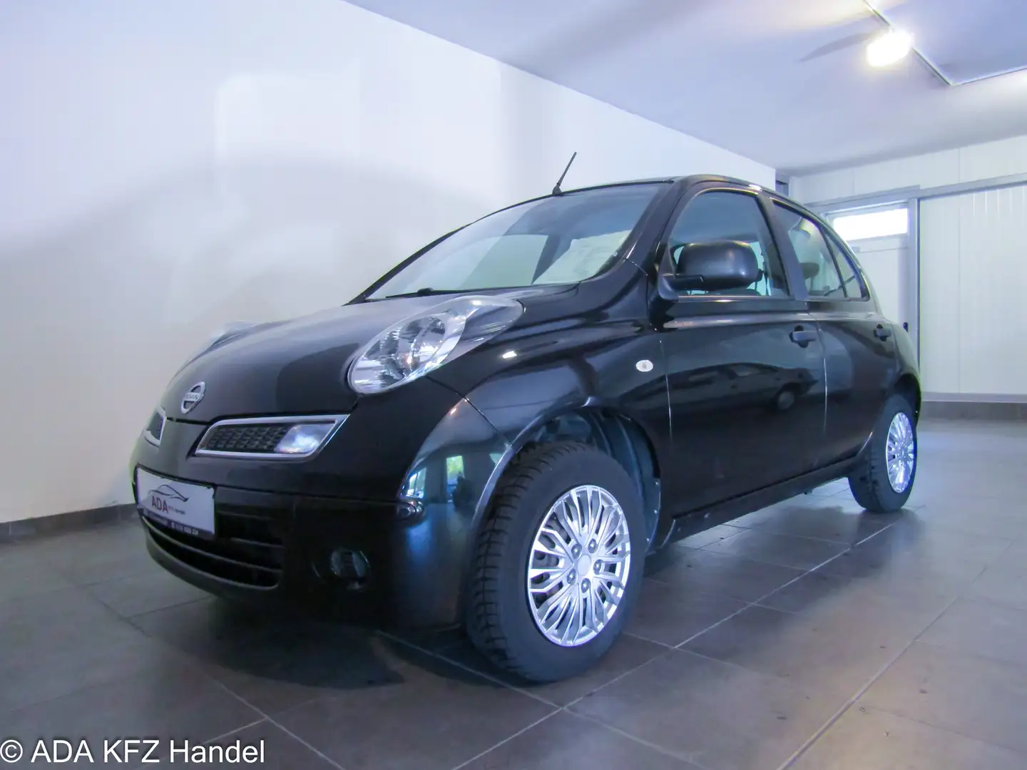 Nissan Micra Visia Negro - 2