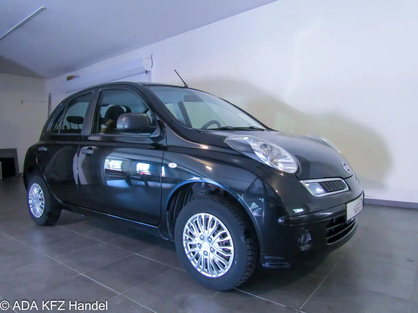 Nissan Micra Visia Negro - 1