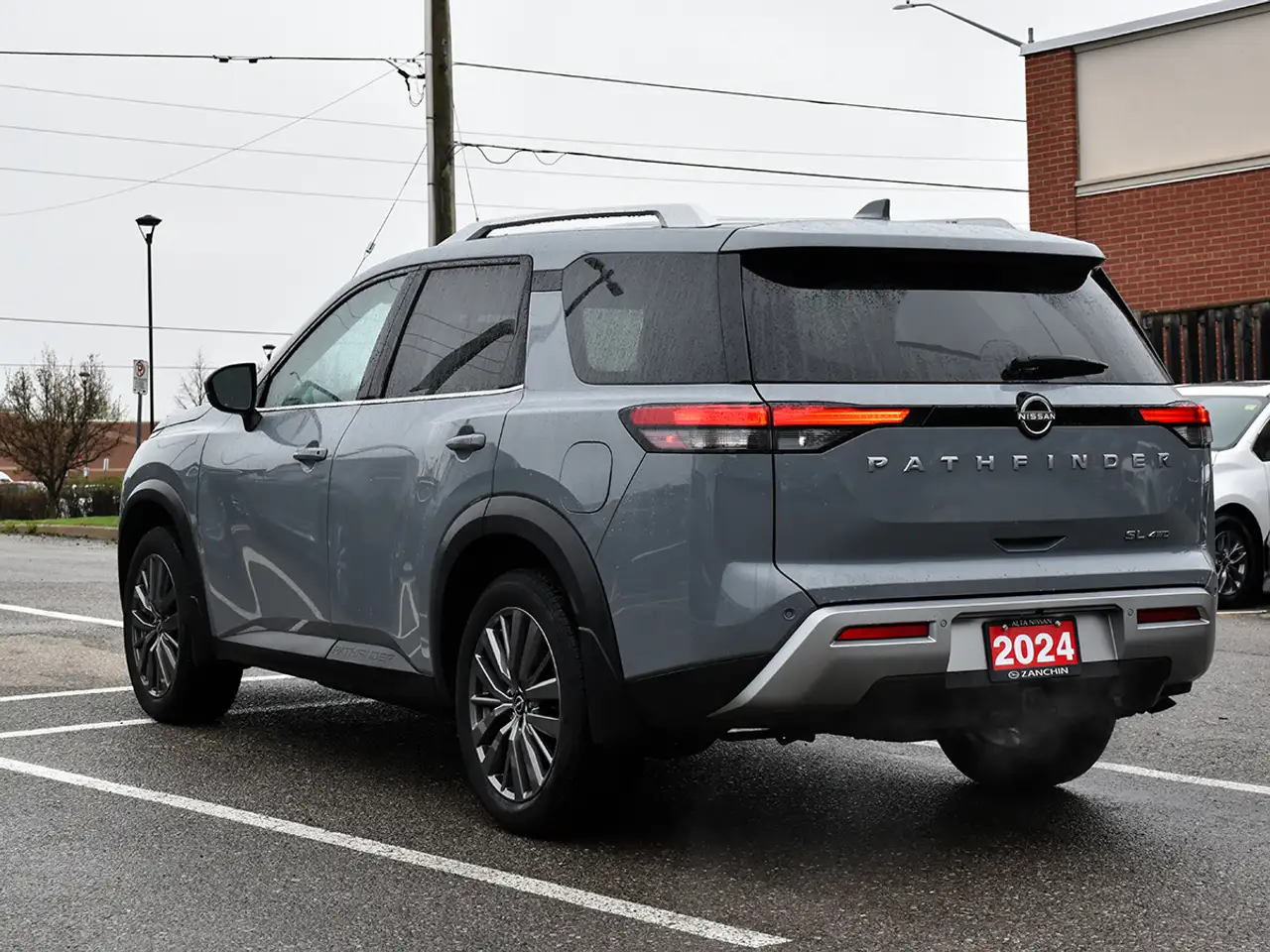 Nissan Pathfinder снимка Nissan Pathfinder
