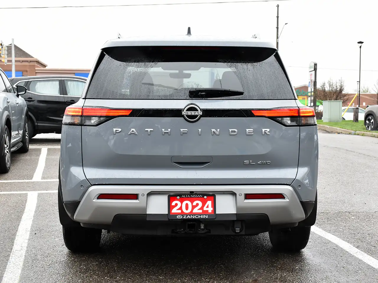 Nissan Pathfinder снимка Nissan Pathfinder