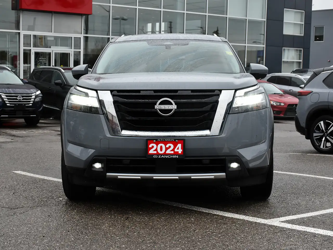 Nissan Pathfinder снимка Nissan Pathfinder