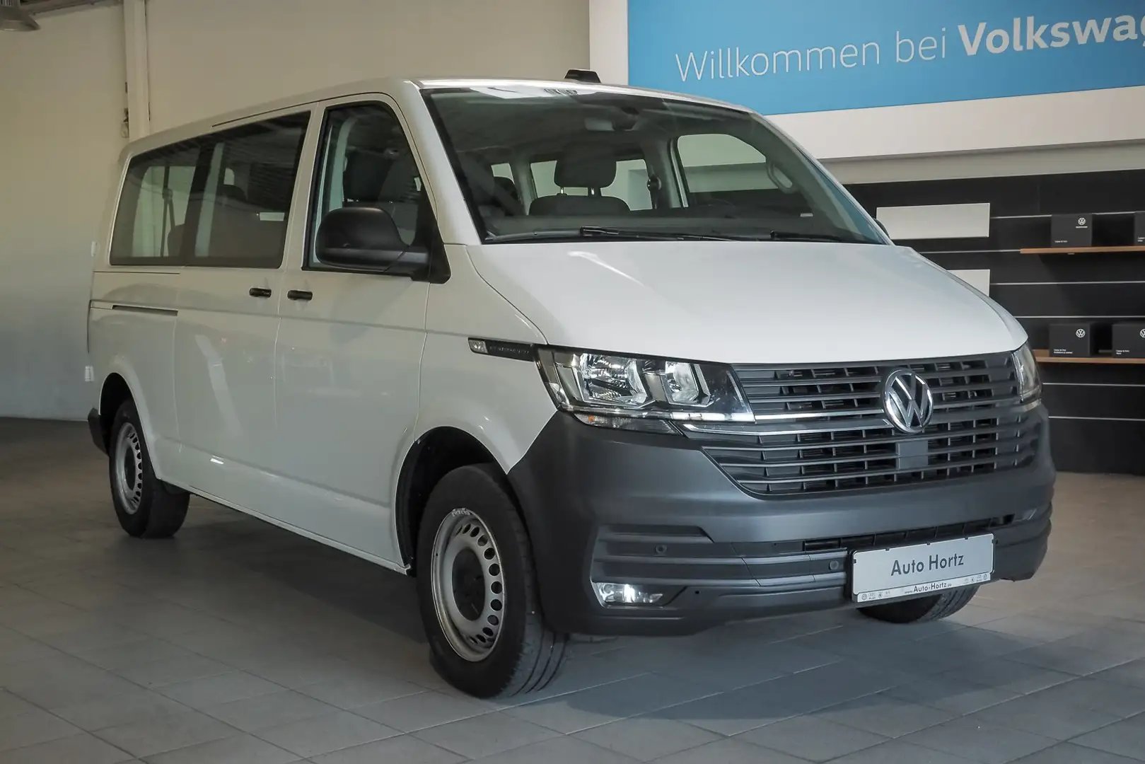 Volkswagen T6.1 Kombi 2.0 TDI Eco Profi lang, Navi, 9 Sitzer! Weiß - 2