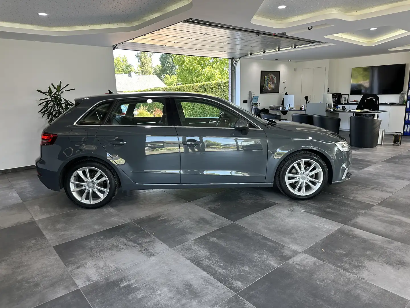 Audi A3 Sportback 30 TFSI S tronic (EU6d-TEMP) Grau - 2