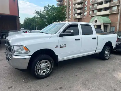 White 2017 RAM 3500 Pickup Truck Automatic
