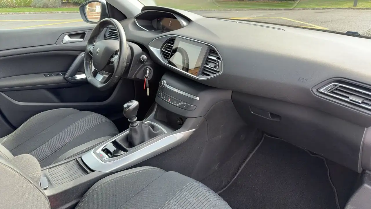 Peugeot 308 308 — photo 10