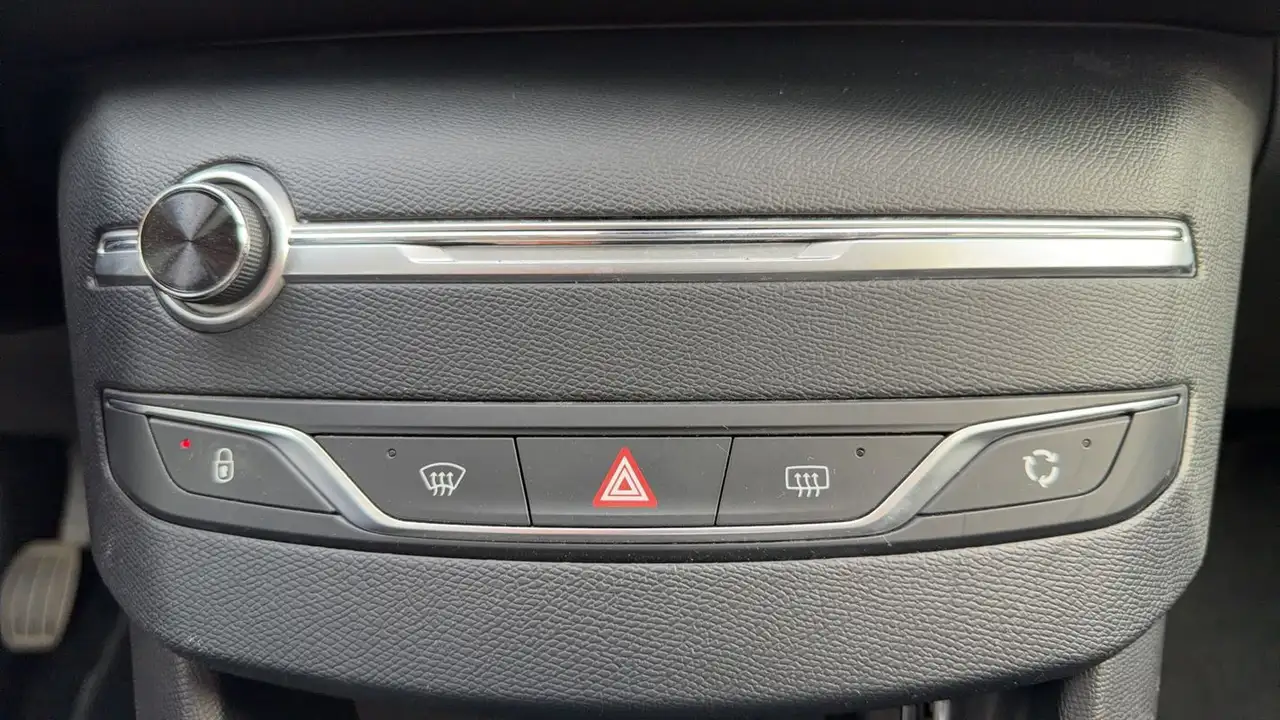 Peugeot 308 308 — photo 26
