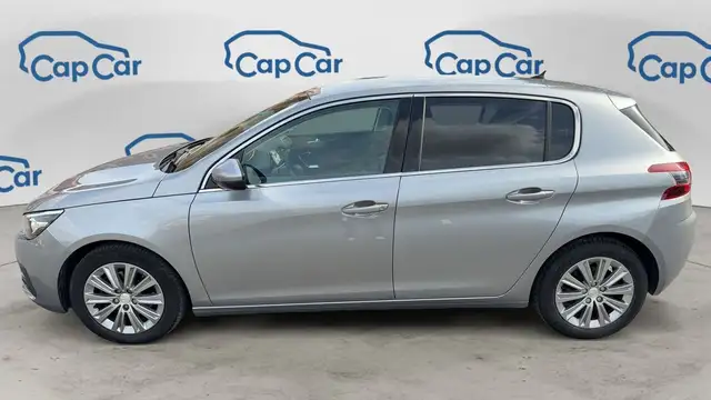 Peugeot 308 view 2