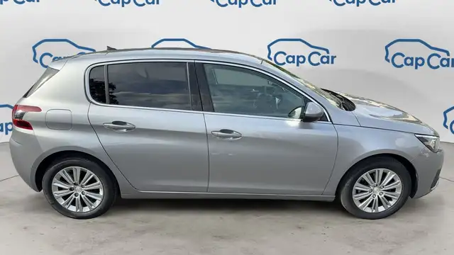Peugeot 308 view 4