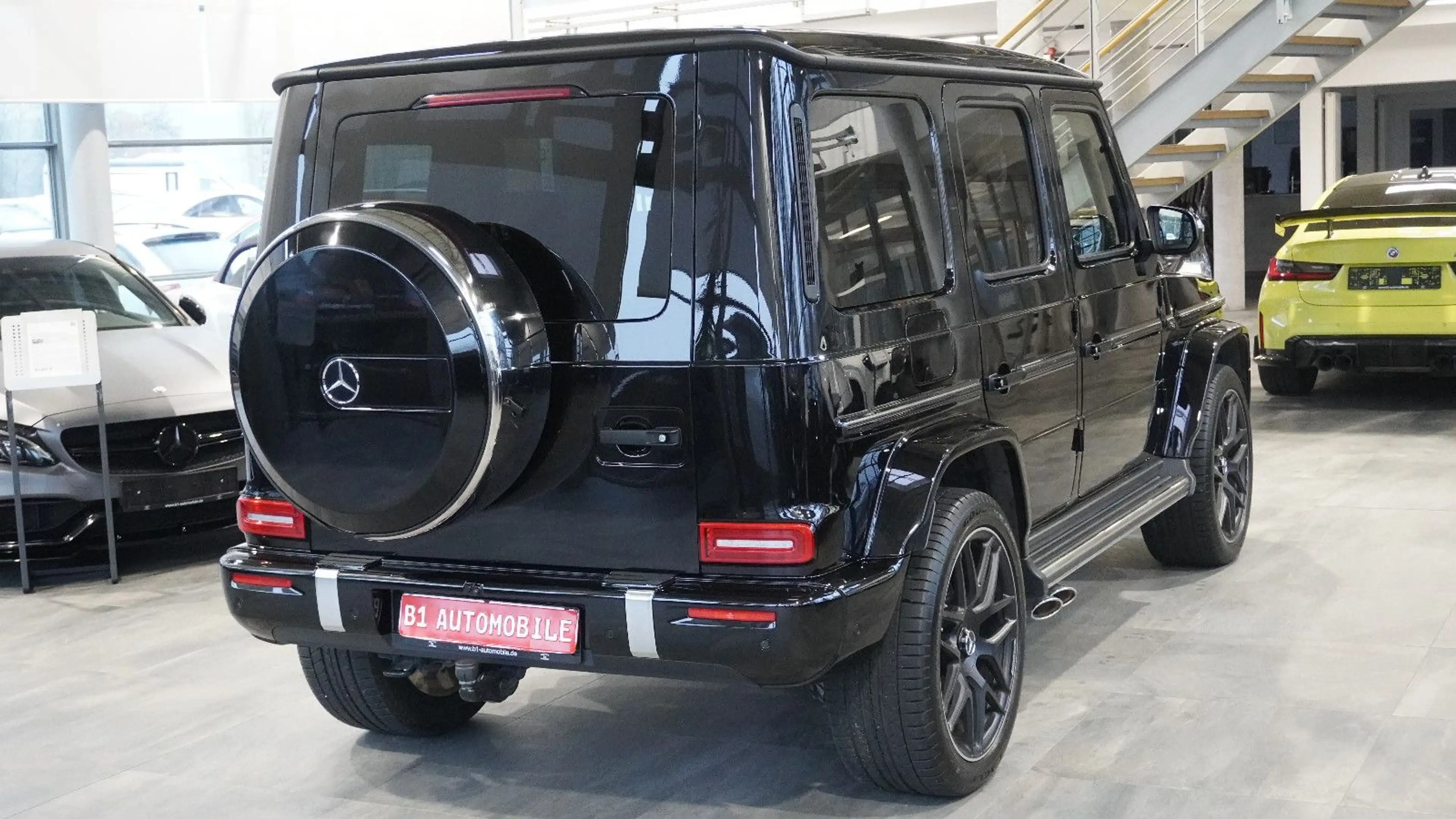 Mercedes-Benz G 63 AMG *AHK*PANO*STHZ*360°*22"* — photo 4