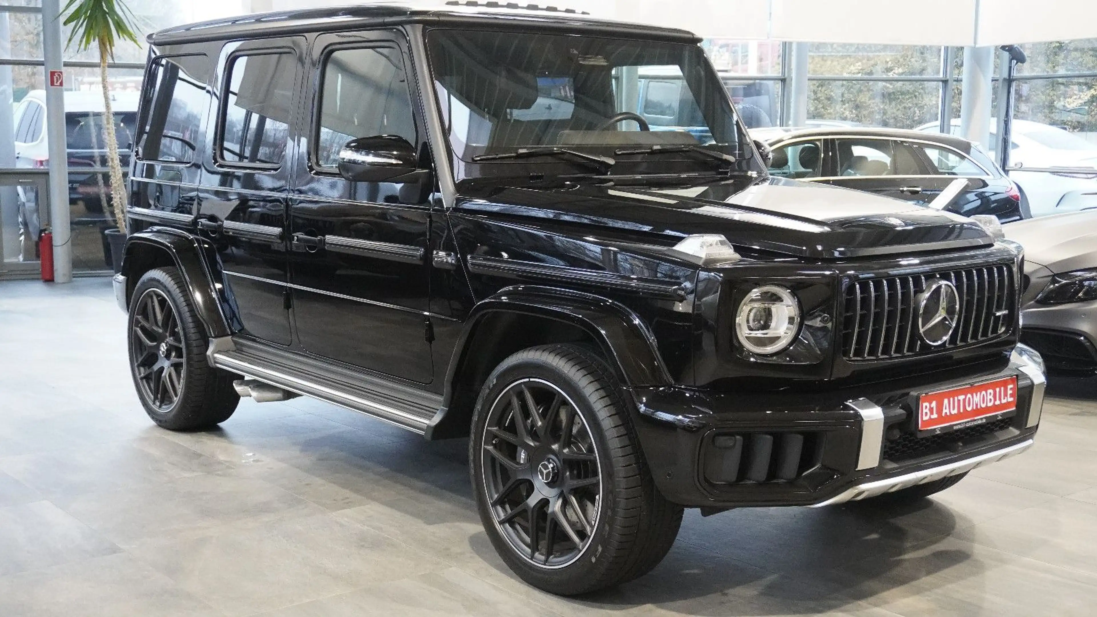 Mercedes-Benz G 63 AMG *AHK*PANO*STHZ*360°*22"* — photo 3