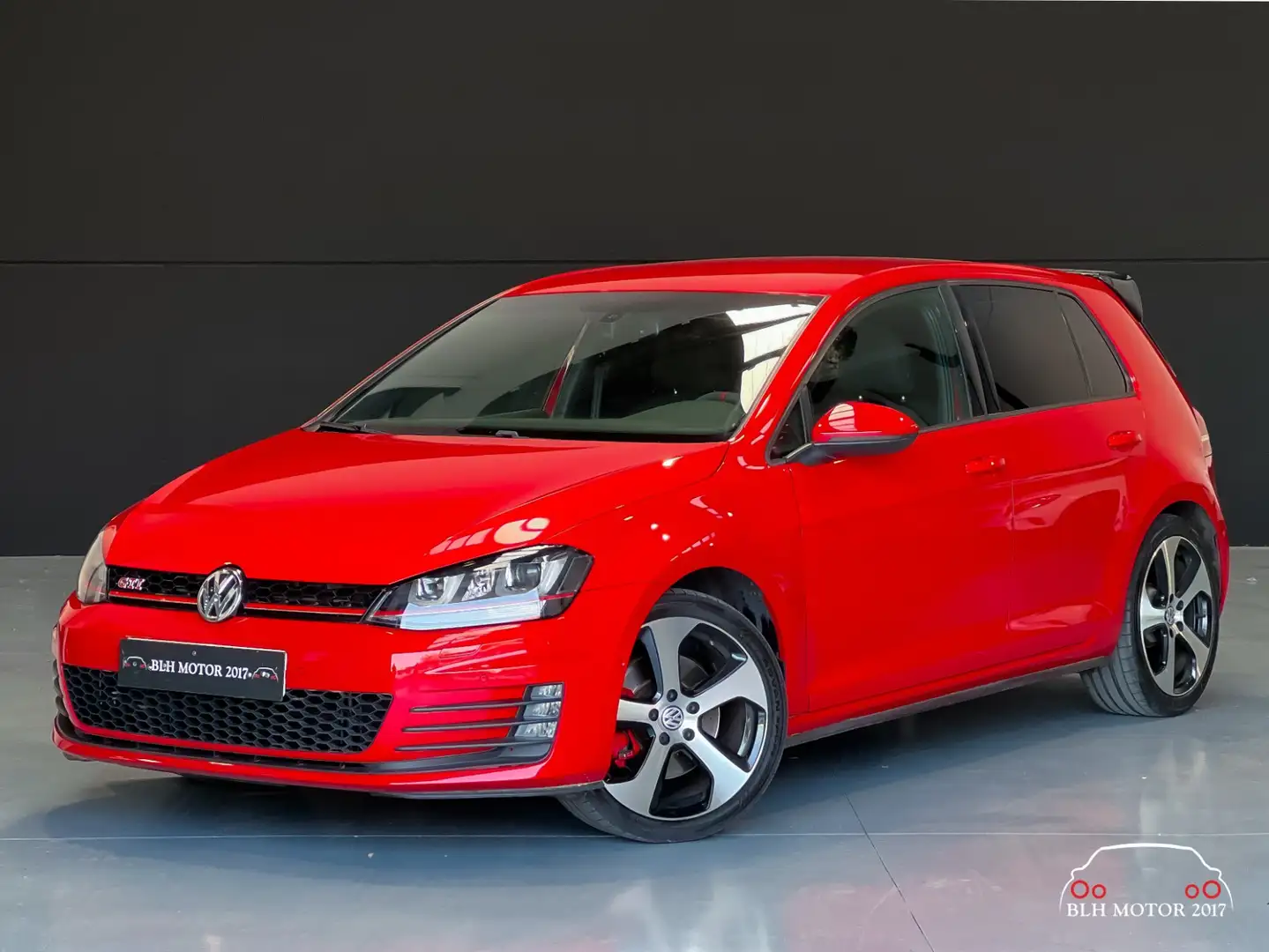 Volkswagen Golf GTI 2.0 TSI 220 Rosso - 1