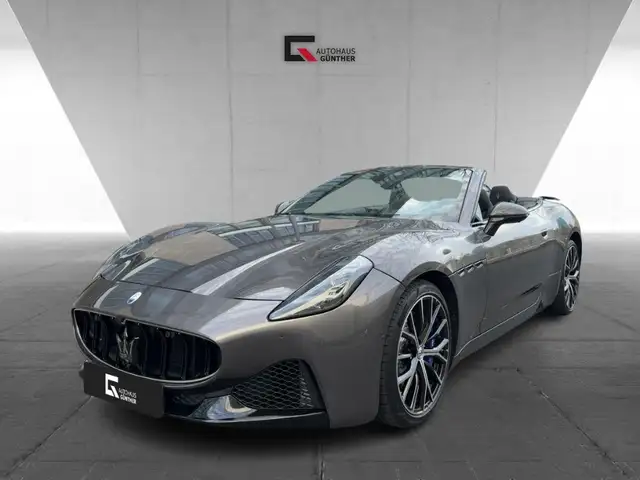 Maserati GranCabrio 490 PS - Full Opt - Maserati Berlin