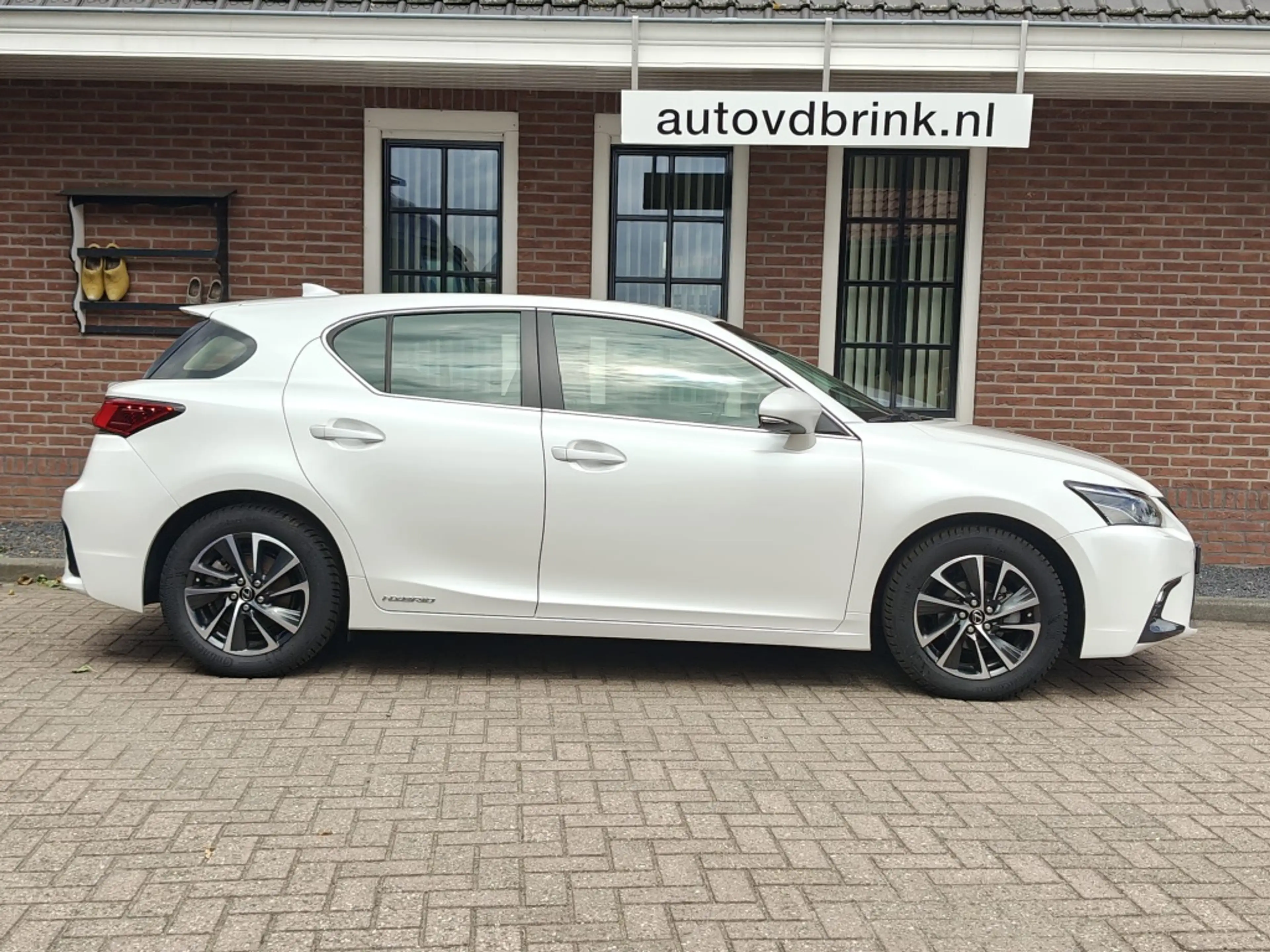 Lexus CT 200h Edition 30, CAMERA / NAVI / DEALER ONDERHOUDEN — photo 8