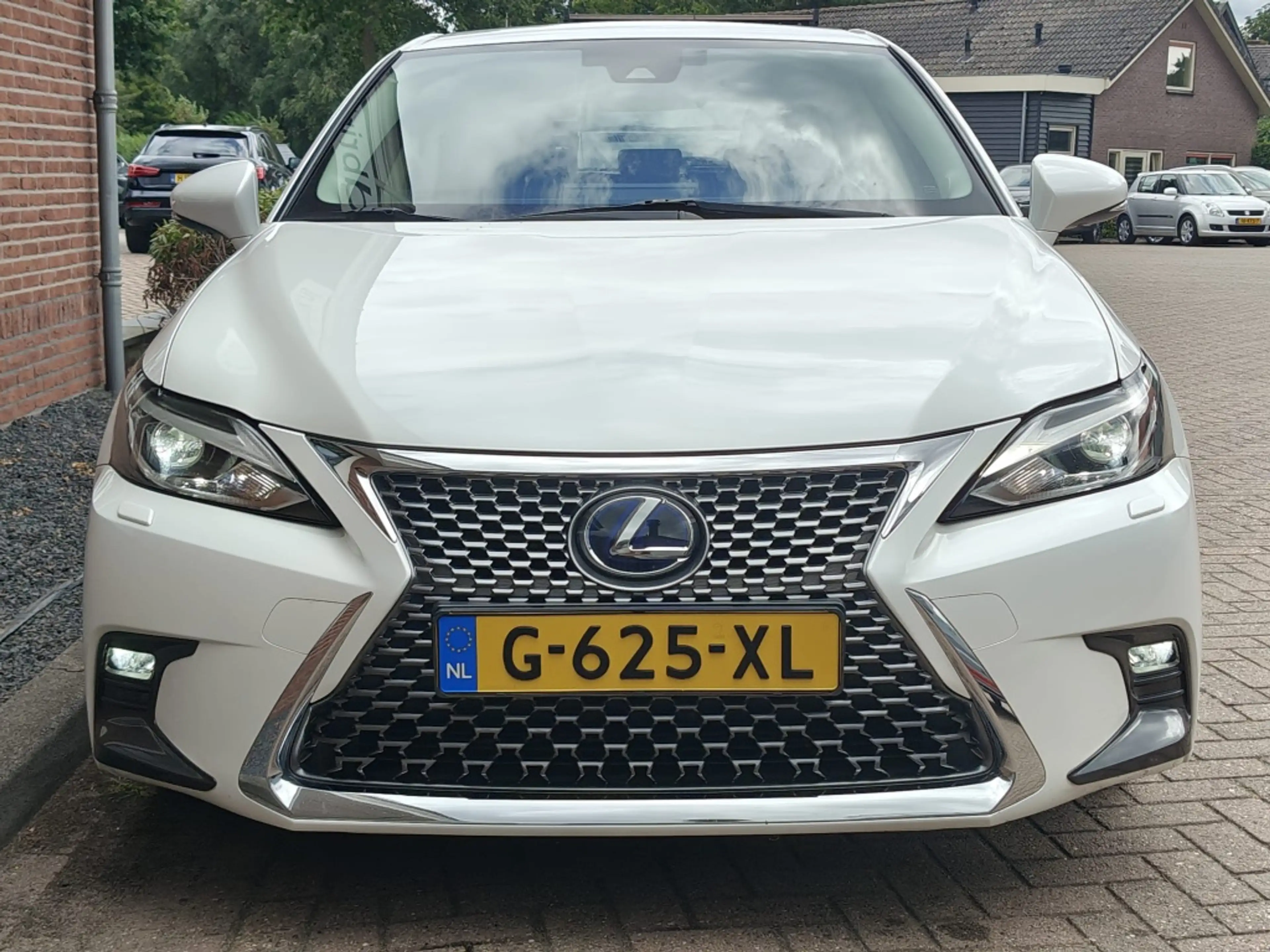 Lexus CT 200h Edition 30, CAMERA / NAVI / DEALER ONDERHOUDEN — photo 14