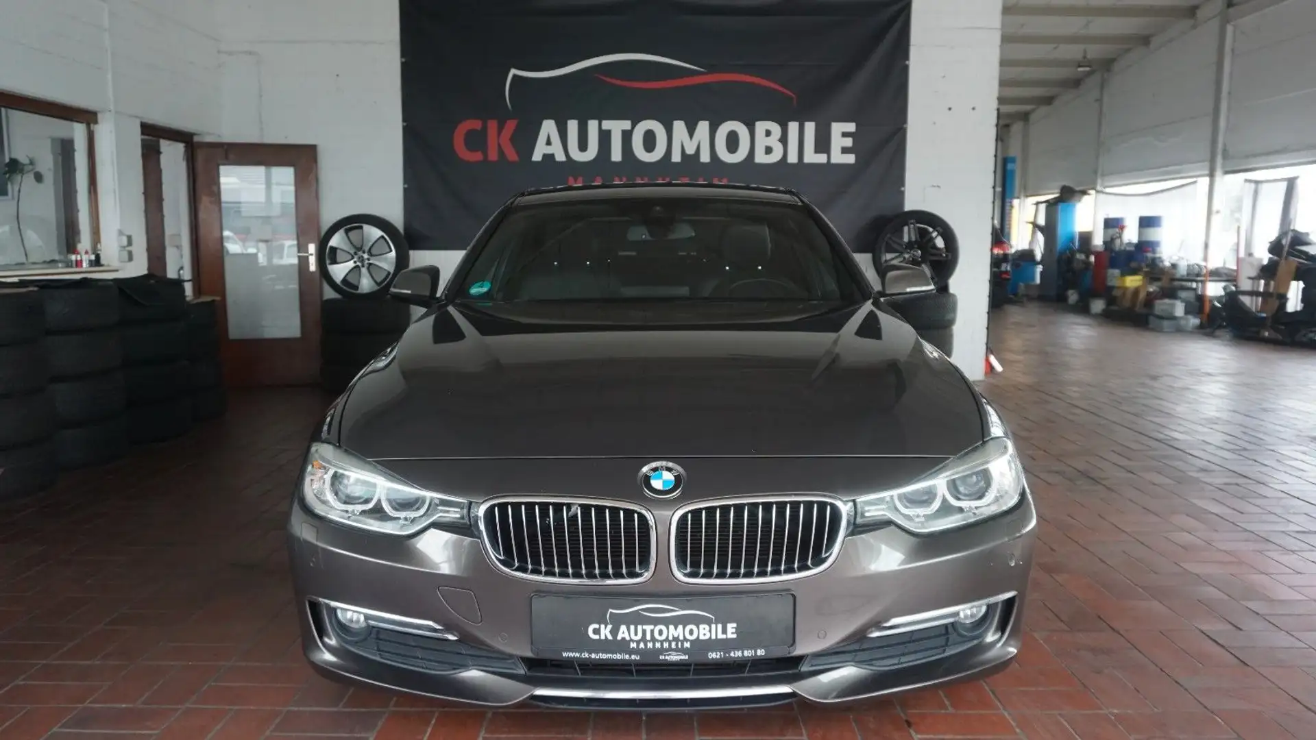 BMW 320 d Luxury Line*HUD*GSD*4xSHZ*TOTW*H&K*KEYLESS Brun - 1