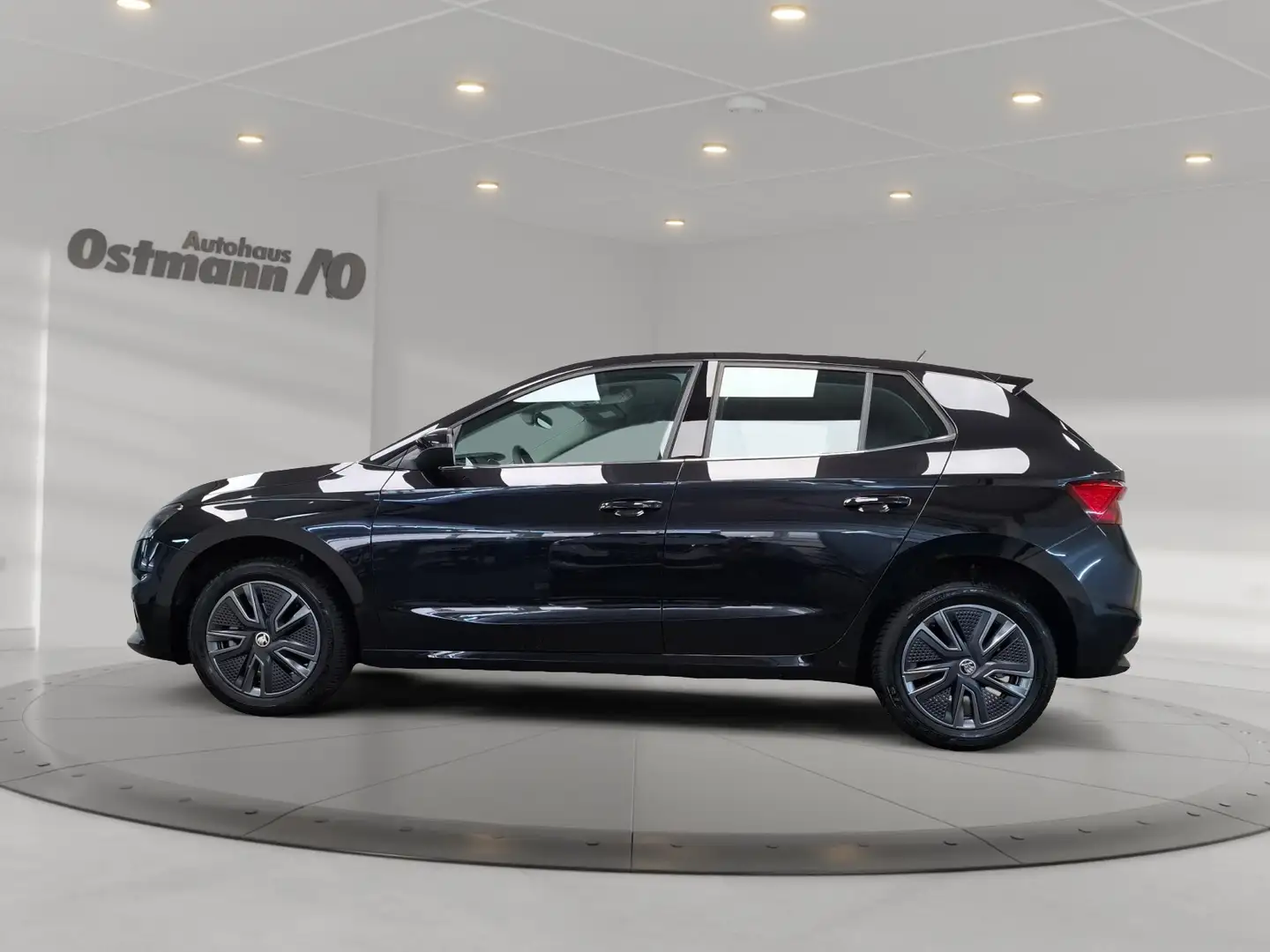 Skoda Fabia 1.0 TSI Style RFK LED LM KeyLess Navi Schwarz - 2