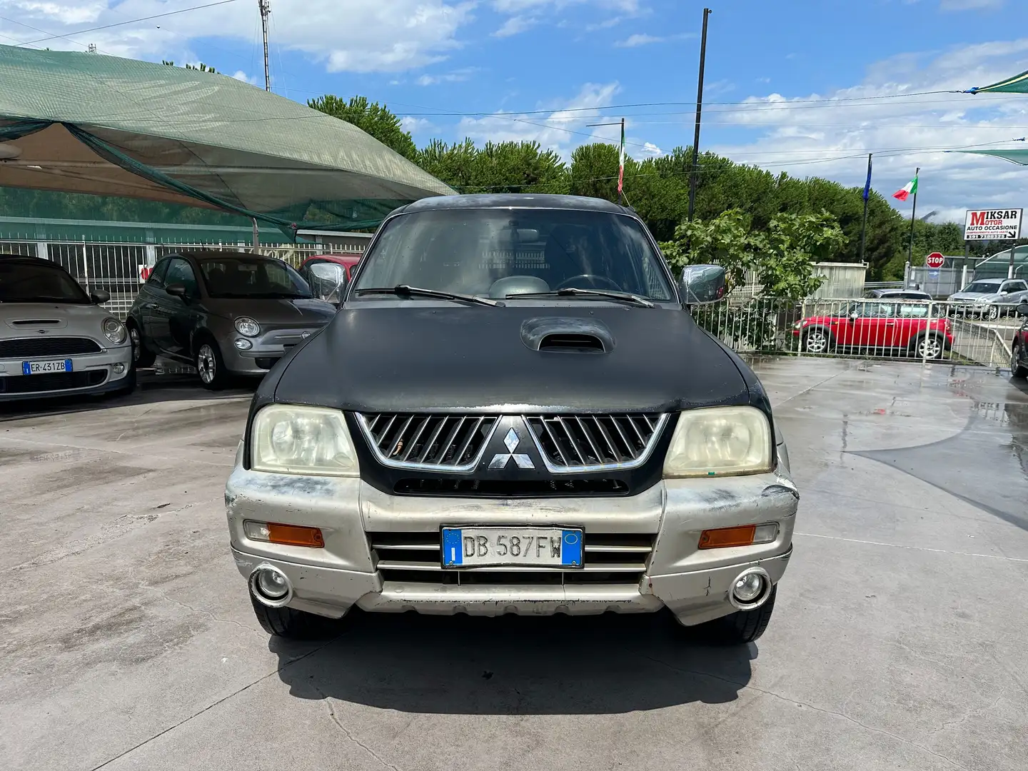 Mitsubishi L200 L200 Cab III d.cab 2.5 tdi Instyle Air 4wd Nero - 2