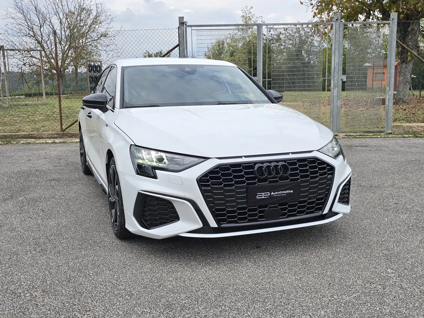Audi A3 NEOPATENTATI 1.0 TFSI S-LINE Weiß - 2
