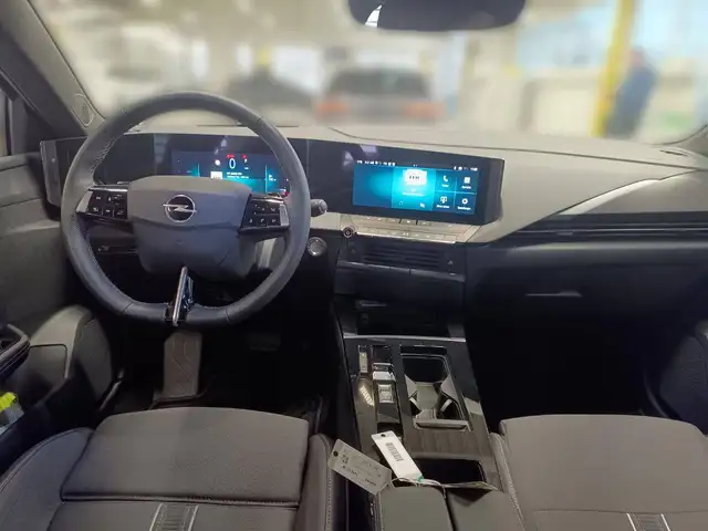 Opel Astra view 9