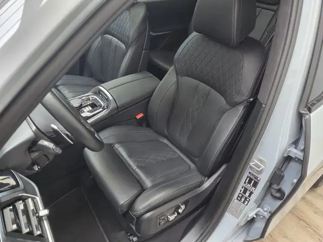 BMW X7 view 15