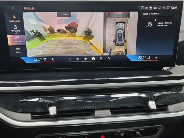 BMW X7 view 14