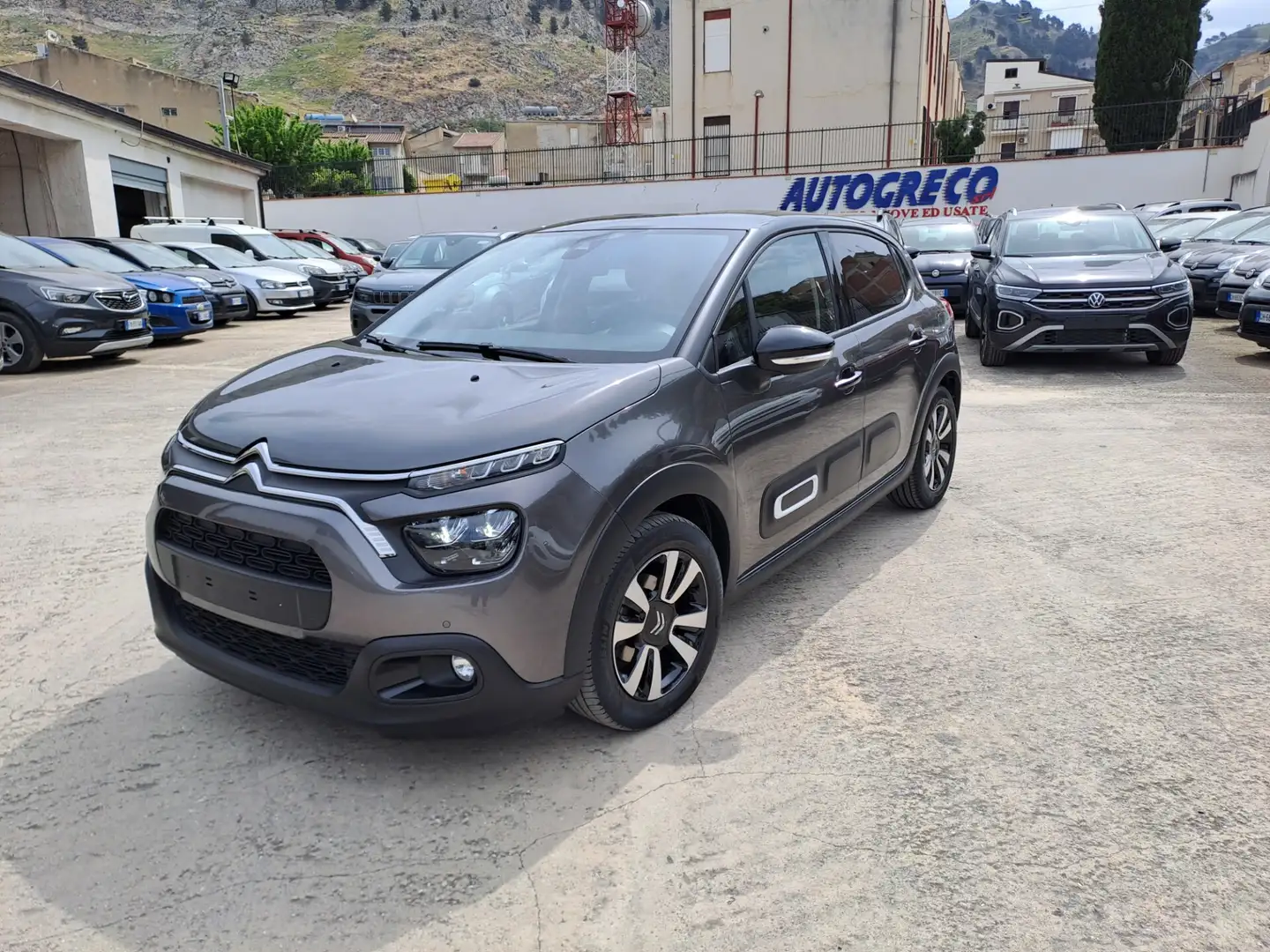 Citroen C3 PureTech 110 S&S Shine Gris - 1