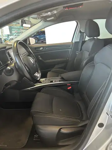 Renault Megane view 10