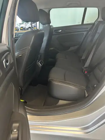 Renault Megane view 11