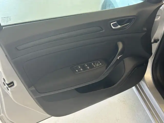 Renault Megane view 12