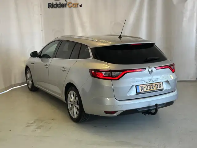 Renault Megane view 2
