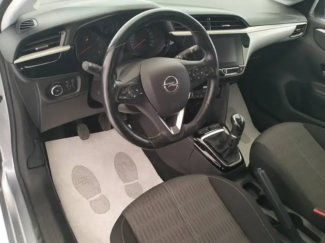 Opel Corsa view 9