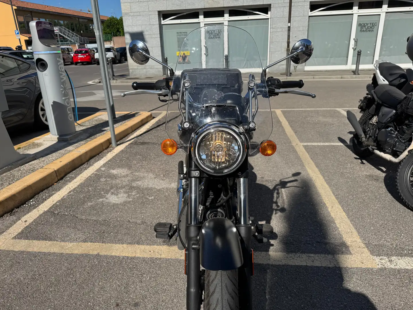 Royal Enfield Meteor 350 Stellar Black Negru - 2