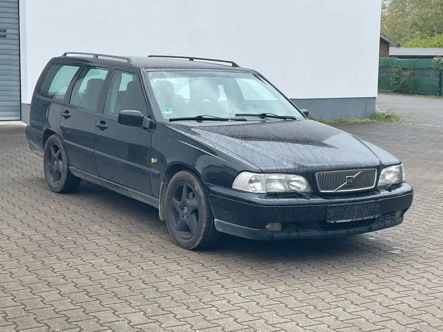 Volvo V70 *Automatik*Motor + Getriebe sehr gut Чорний - 1