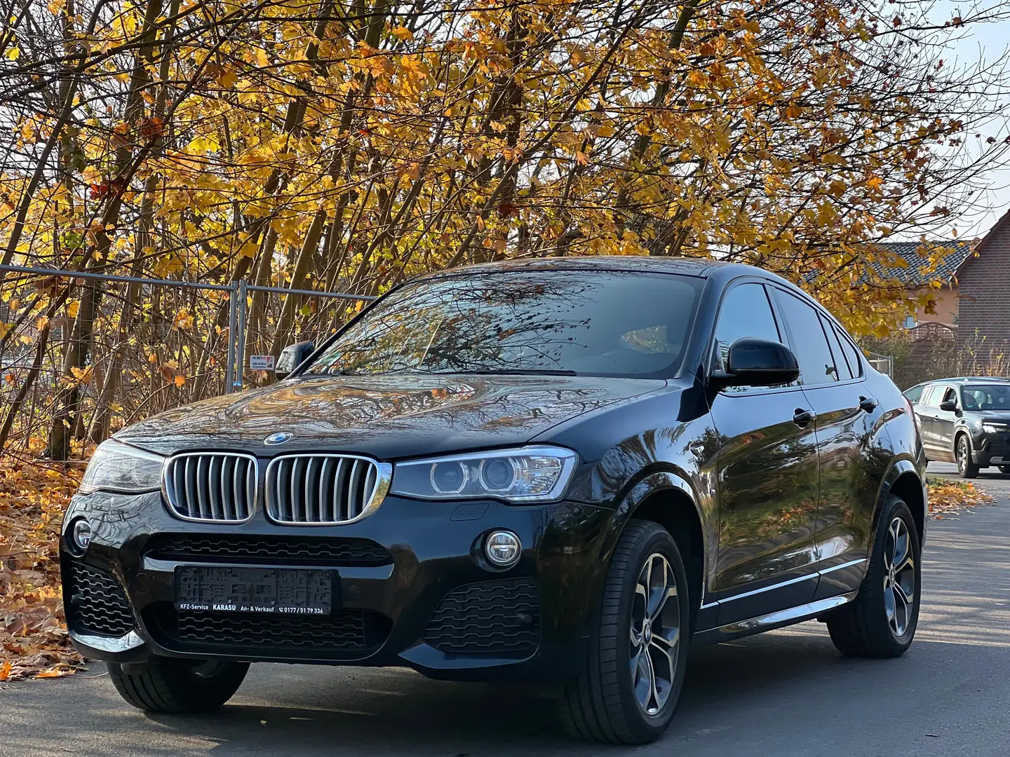 BMW X4 xDrive 30 d M Sport Schwarz - 2