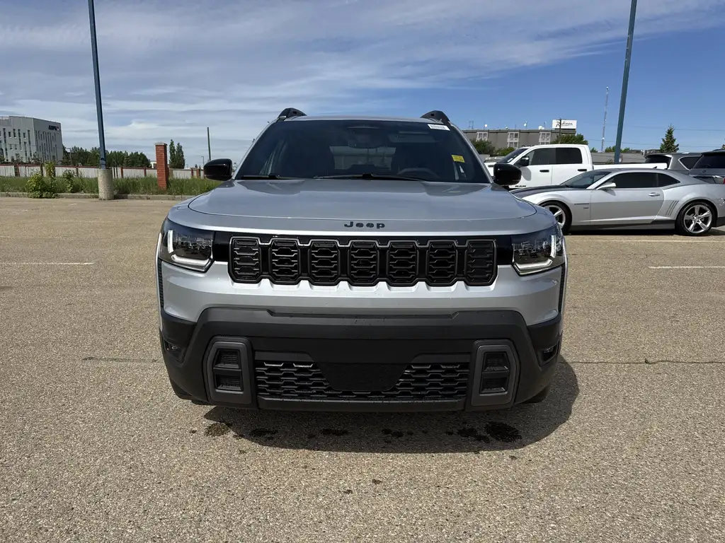 Jeep Cherokee 2026 photo 2