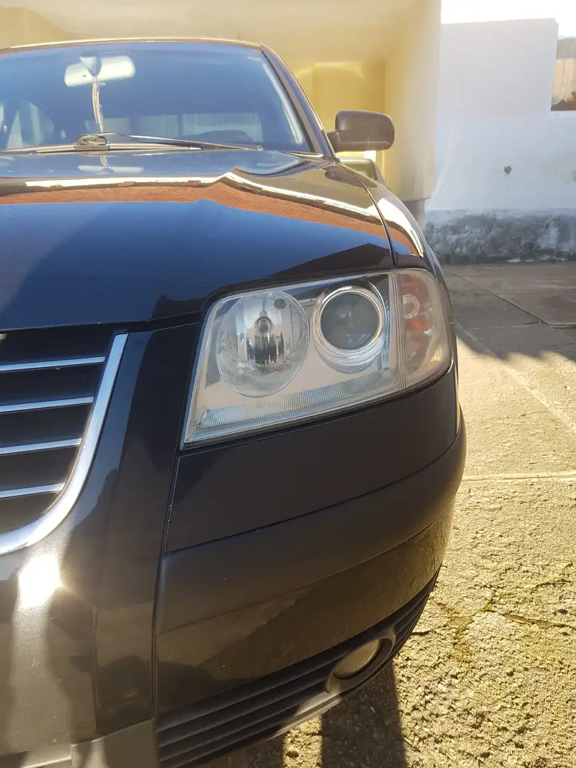 Volkswagen Passat Limousine Negro - 2
