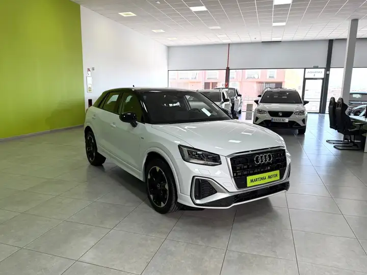 Audi Q2 S line 35 TDI S tronic 2024, foto 3