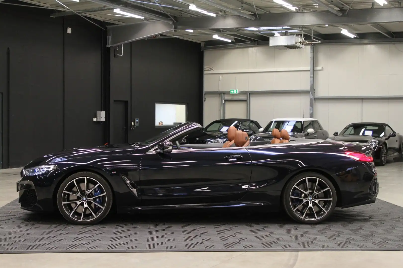 BMW M850 i xDrive Cab. Glass 360 H&K Belüftung Schwarz - 2