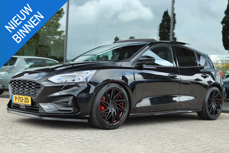 Ford Focus 1.5 ECOBOOST ST-LINE | PANO | CARPLAY | CAMERA | L
