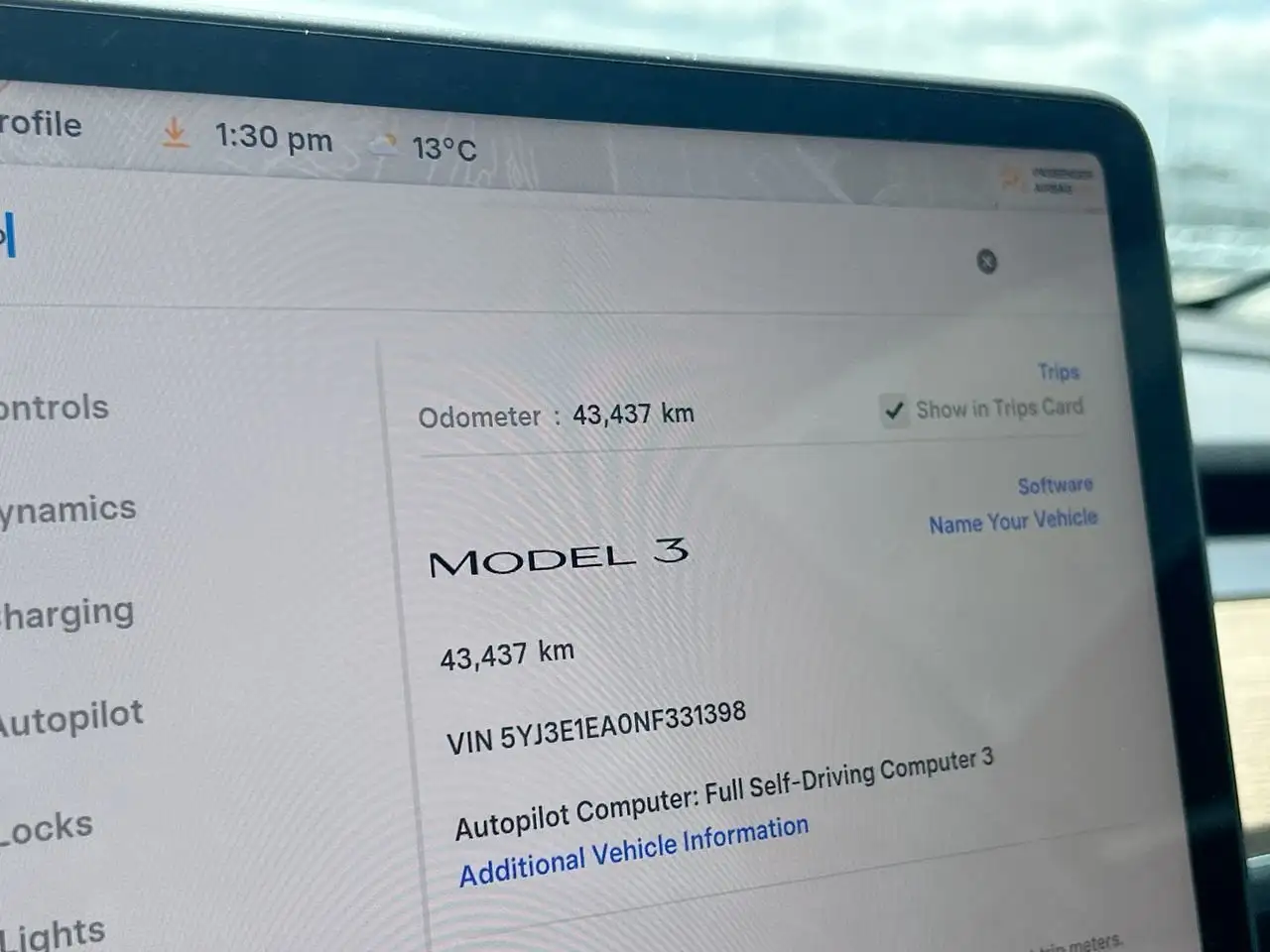 Tesla Model 3 снимка Tesla Model 3
