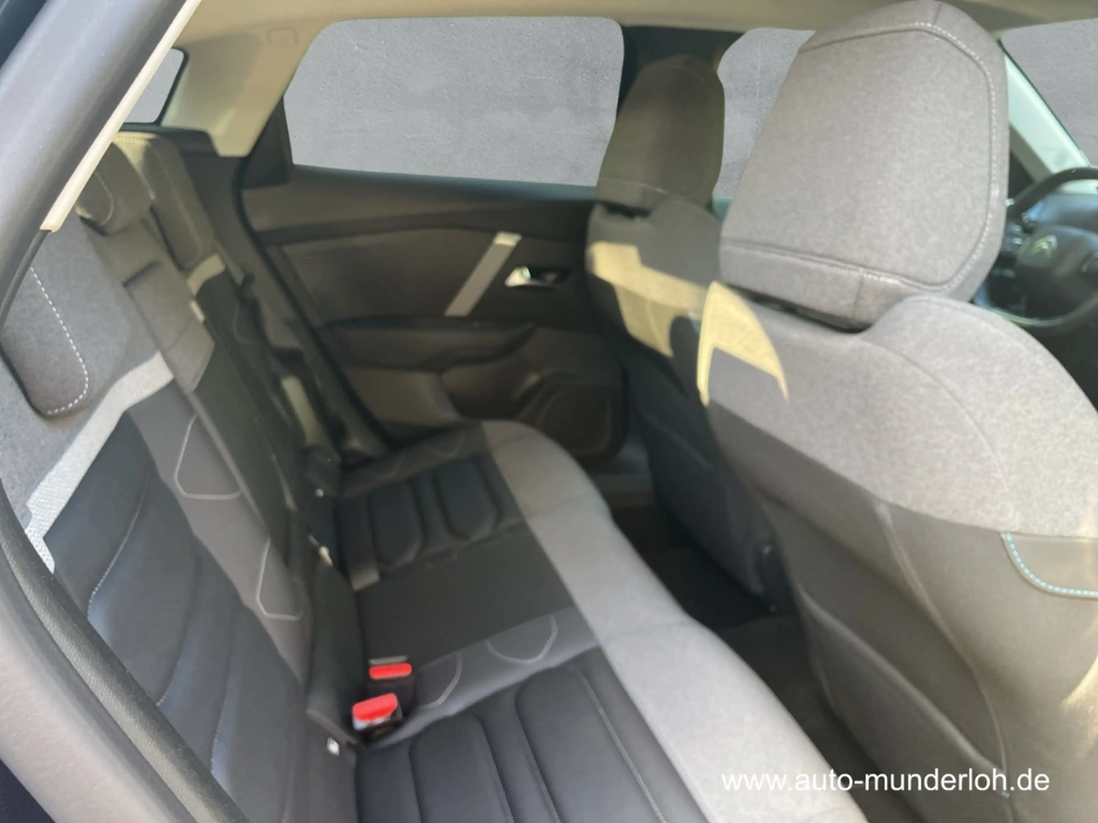 Citroen C4 PureTech 130 EAT8 Max NAVI KLIMAAUTOM. TECHNOPAKE — photo 11