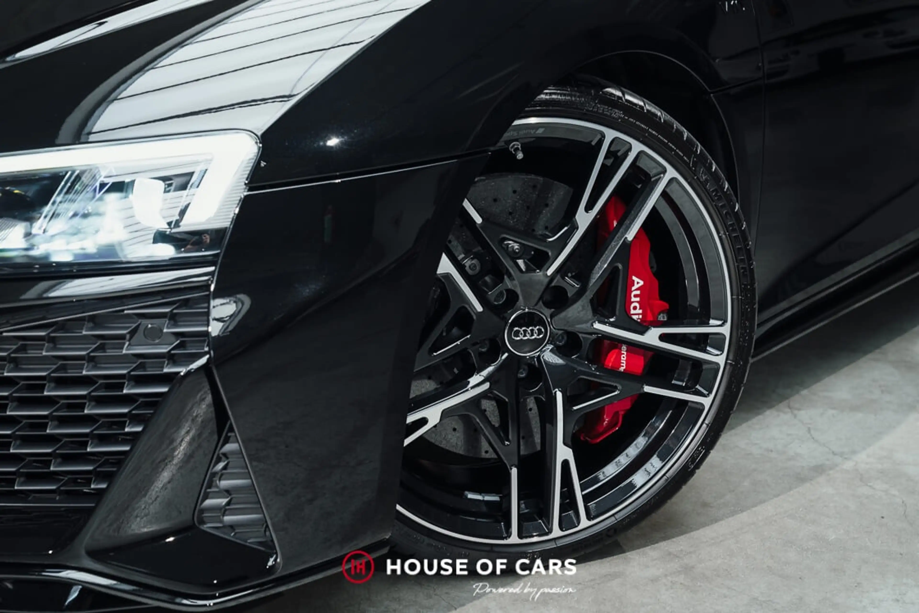 Audi R8 II SPYDER 5.2 V10 PERF QUATTRO JUST SERVICED — photo 11